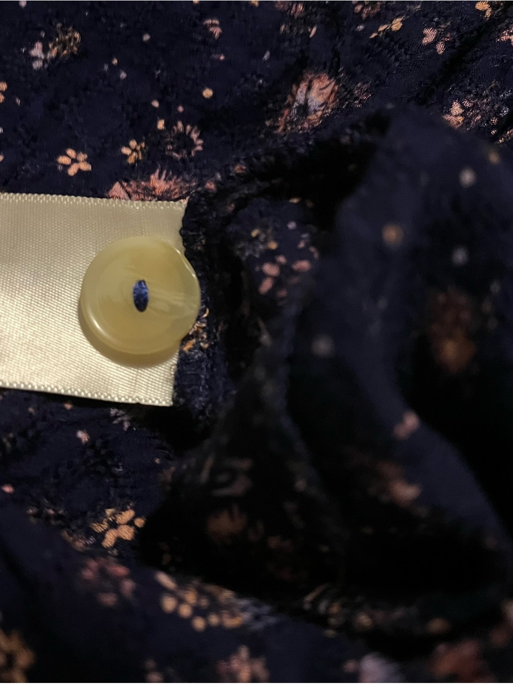 Maeve for Anthropologie Navy Floral Button-Front Rayon/silk blouse - Picture 6 of 6